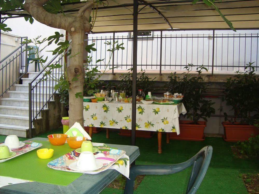 Retro Rooms Cefalù Kültér fotó